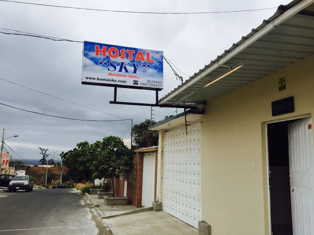 Hostal Sky
