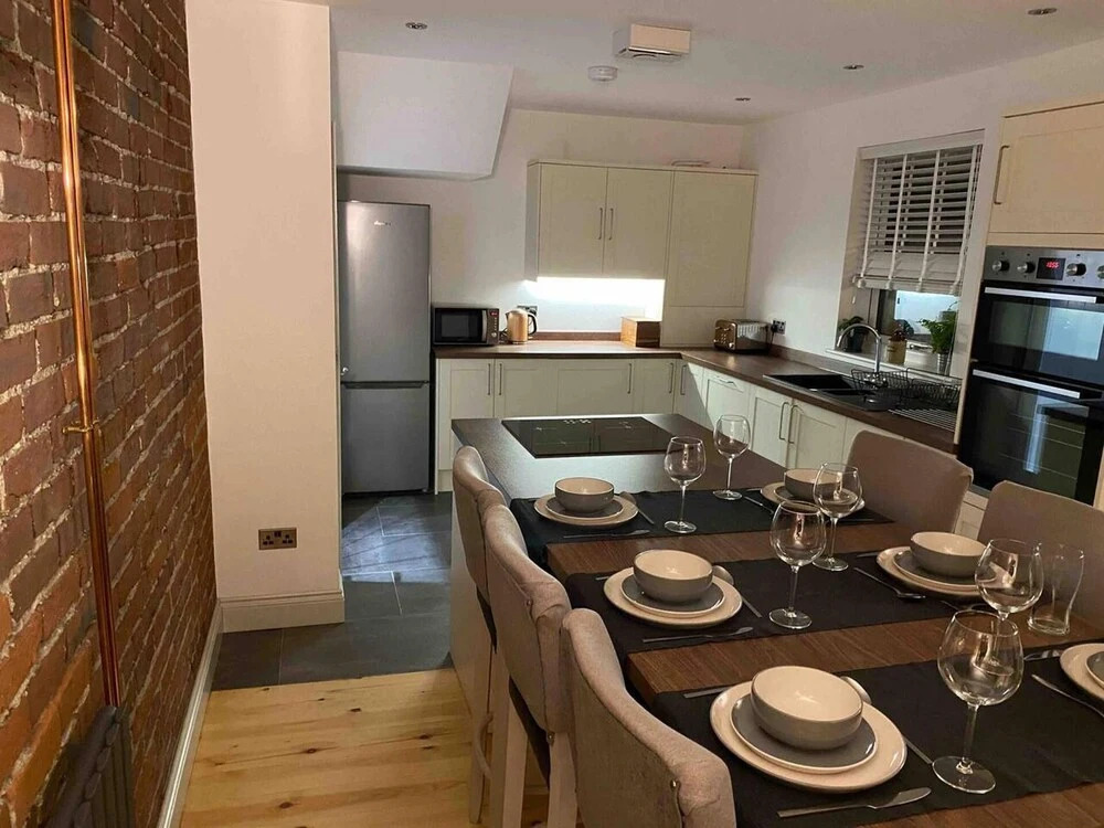 New Modern & Spacious Snowdonia Home - Sleeps 7