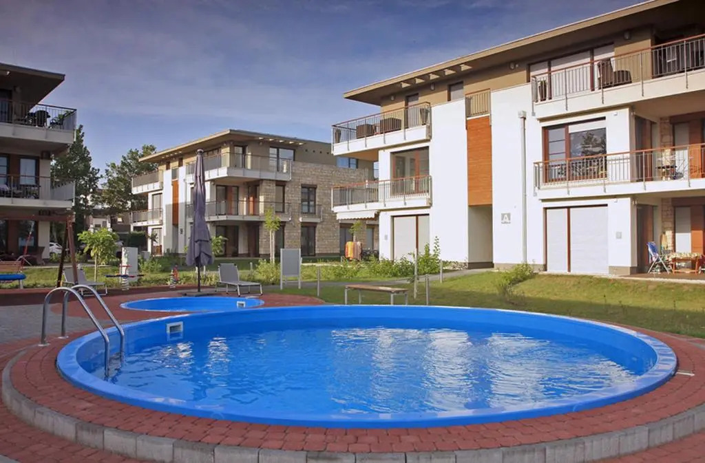 Lakeside Luxury Apartment