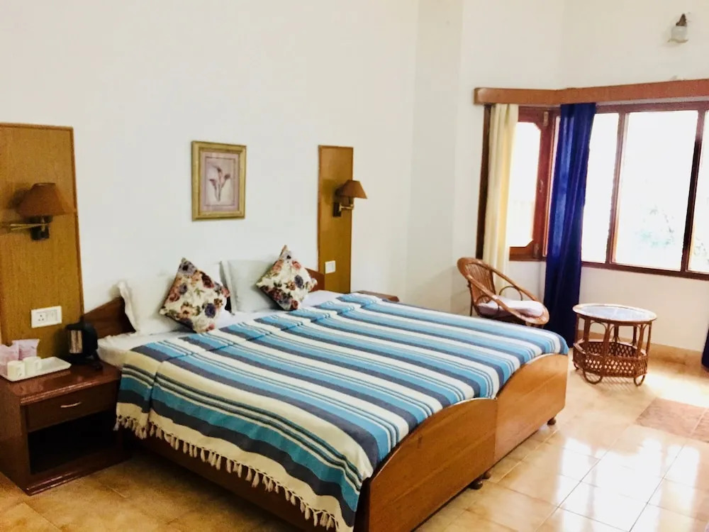 Hotel Sai Gardens
