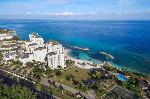Luxury 2br Home Facing Beach W/Pool Montego Bay #3