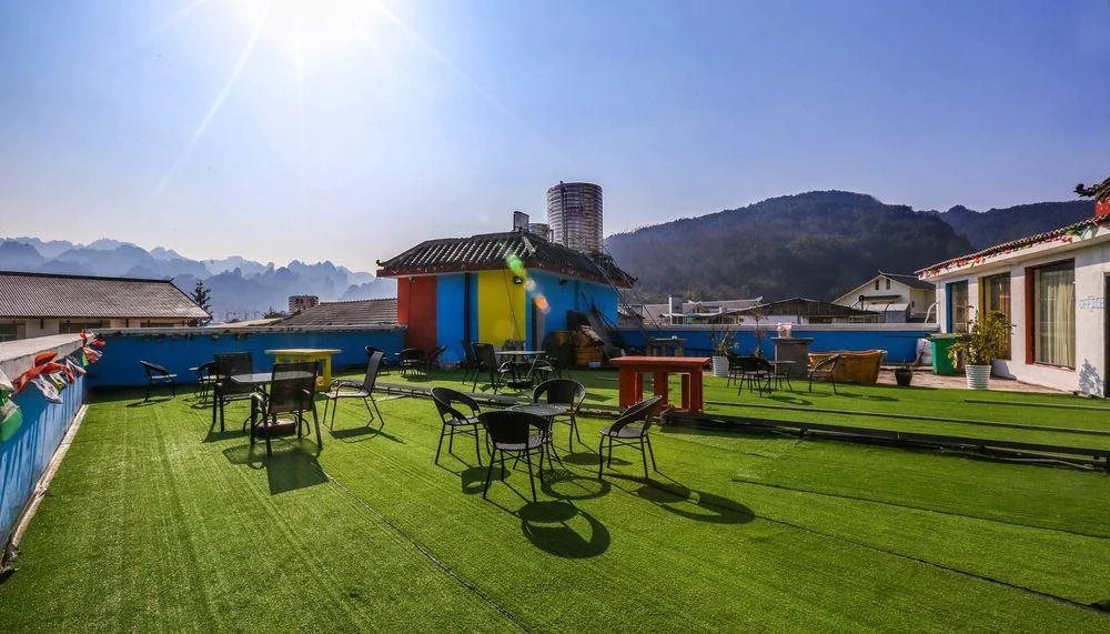 Comma Travel International Youth Hotel