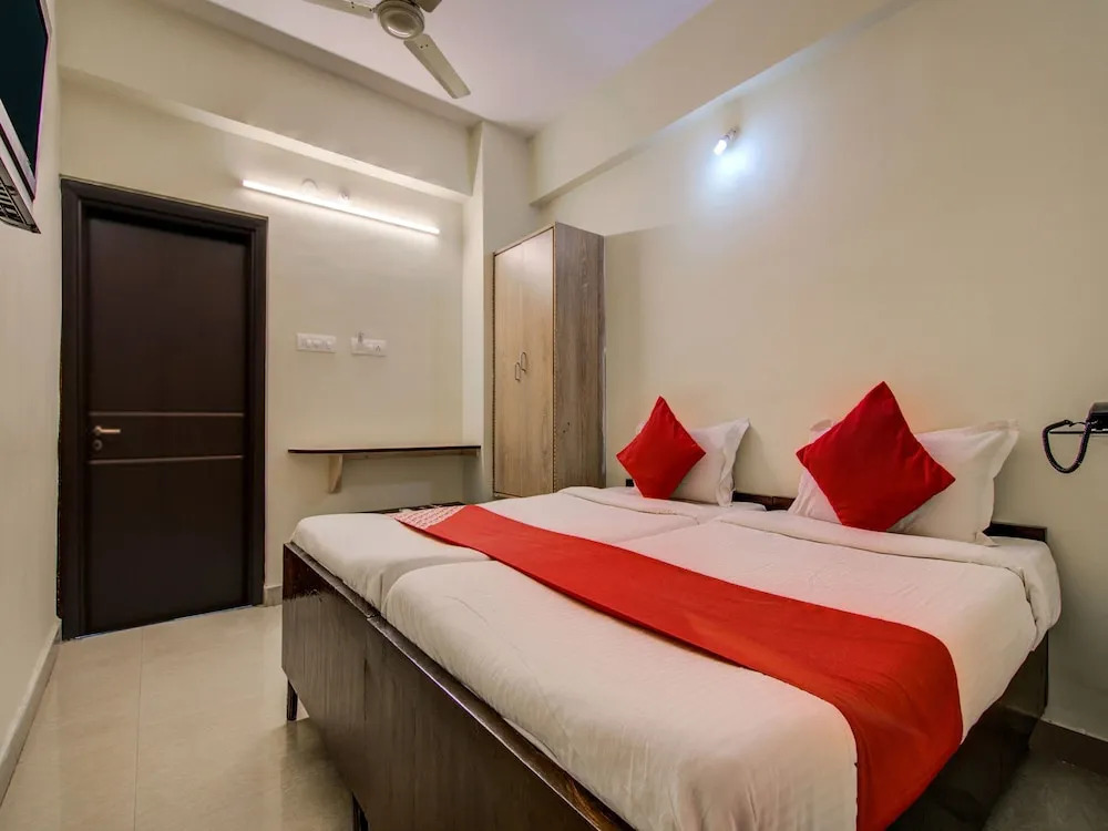 OYO 10743 Silver Villa Guest House