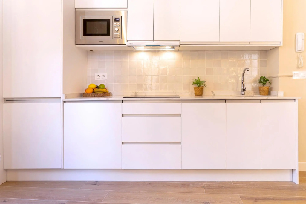 Beautiful 1 bd apartment in the heart of Granada. Mesones II