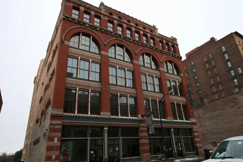 Lofts on Pearl