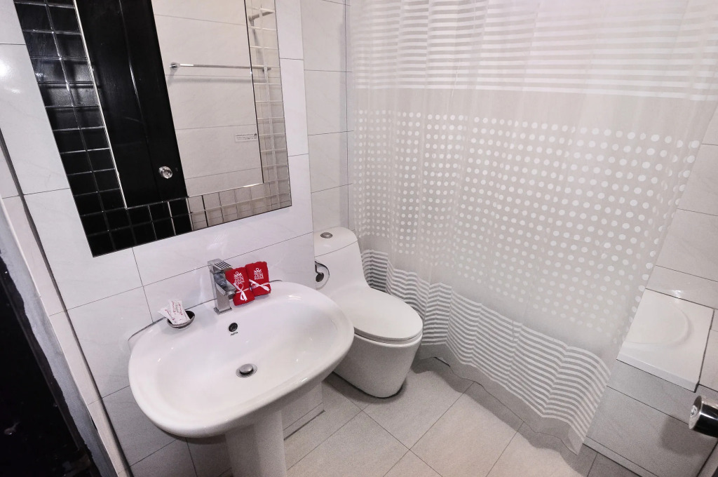 ZEN Rooms Boss Prakanong