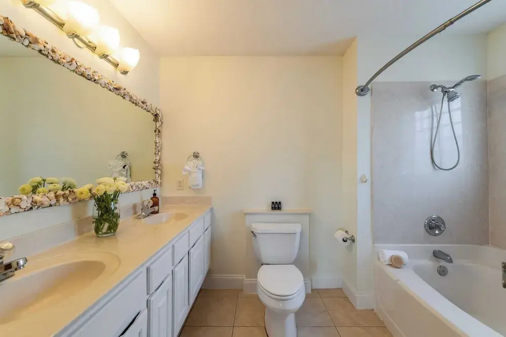 Destin Group Getaway Hot Tub, Pool, Ping Pong 2 Blocks to Beach Seacrest