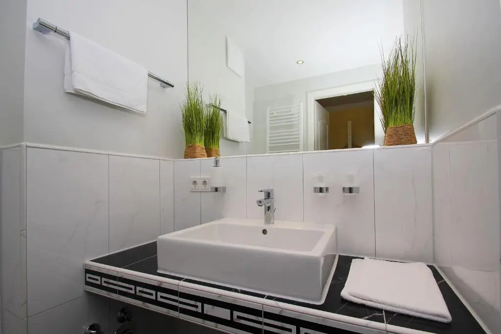 Strandresidenz Baabe Ferienwohnung 1-30 mit Sauna- und Schwimmbadnutzung im Haus