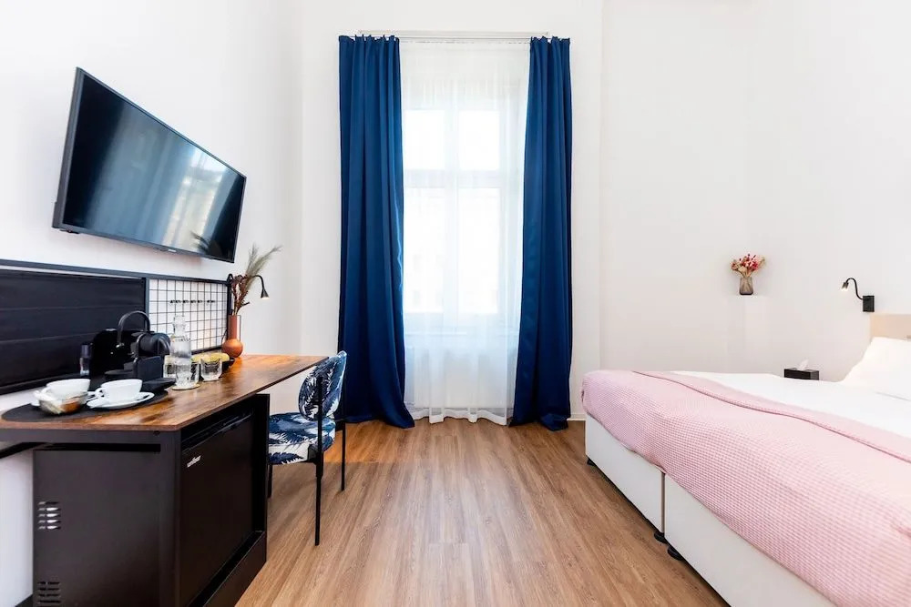 Adagio Downtown Rooms