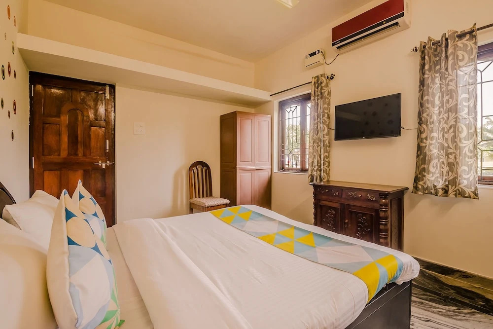 OYO 24035 Home La Indiana Morjim