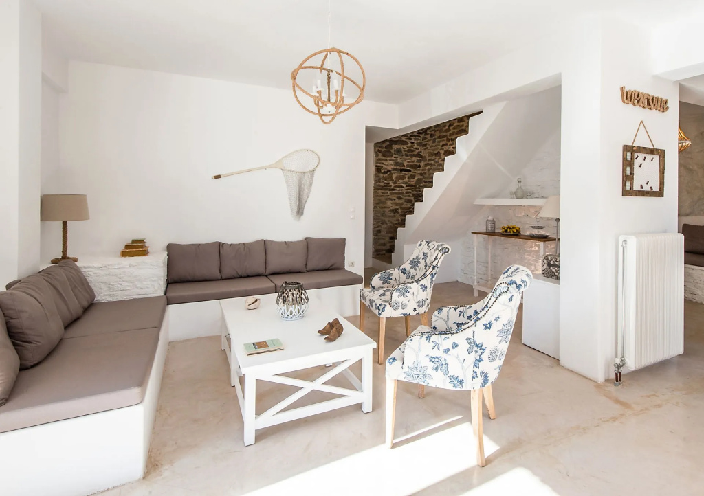 K for Kythnos Sun & Ocean House
