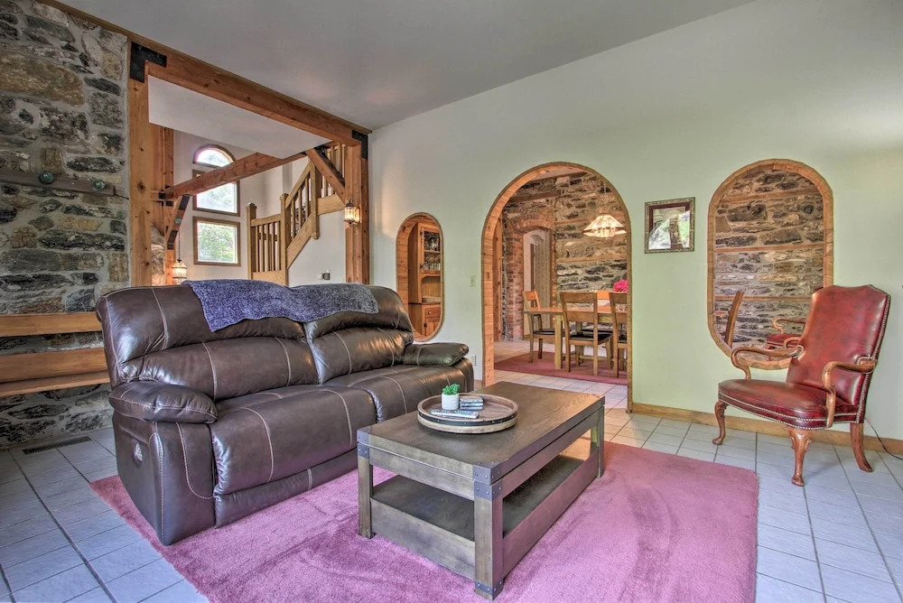 Historic Helena Retreat - Near Dtwn & Mt Helena!