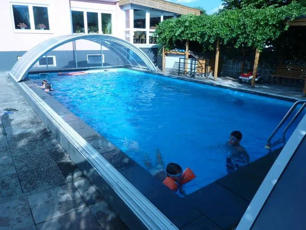 B & B Gmeineck