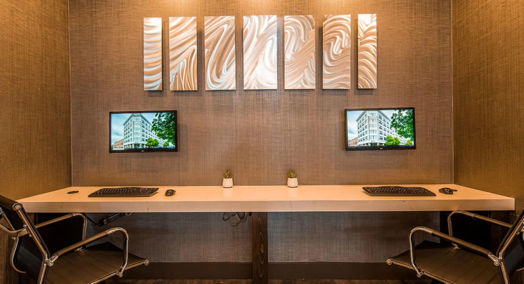 BEST WESTERN PLUS Carlton Plaza Hotel