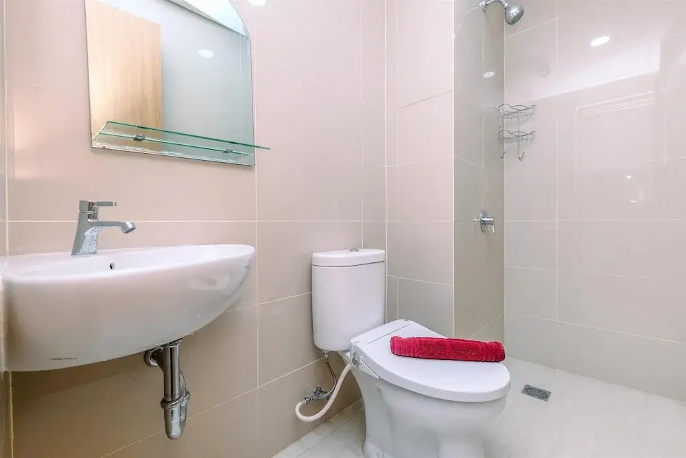 Elegant Studio Apartment At B Residence Near Aeon Mall