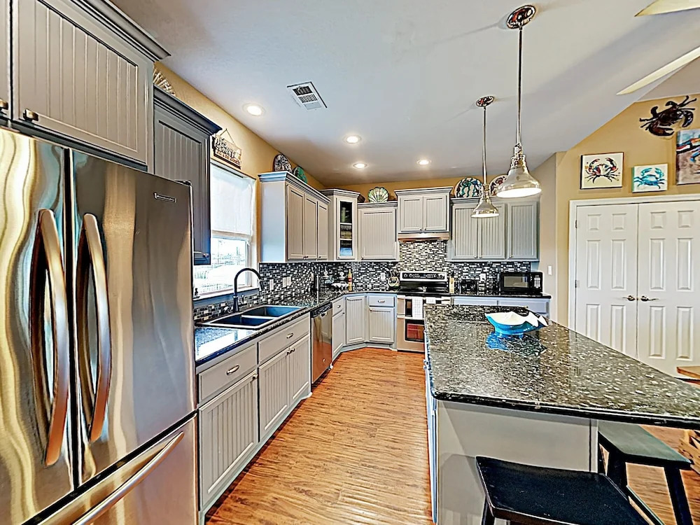 New Listing! Choice Family Getaway: Stroll To Sand 2 Bedroom Home