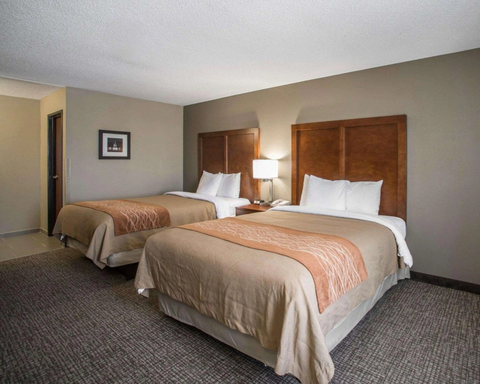 Comfort Inn & Suites Hazelwood - St Louis