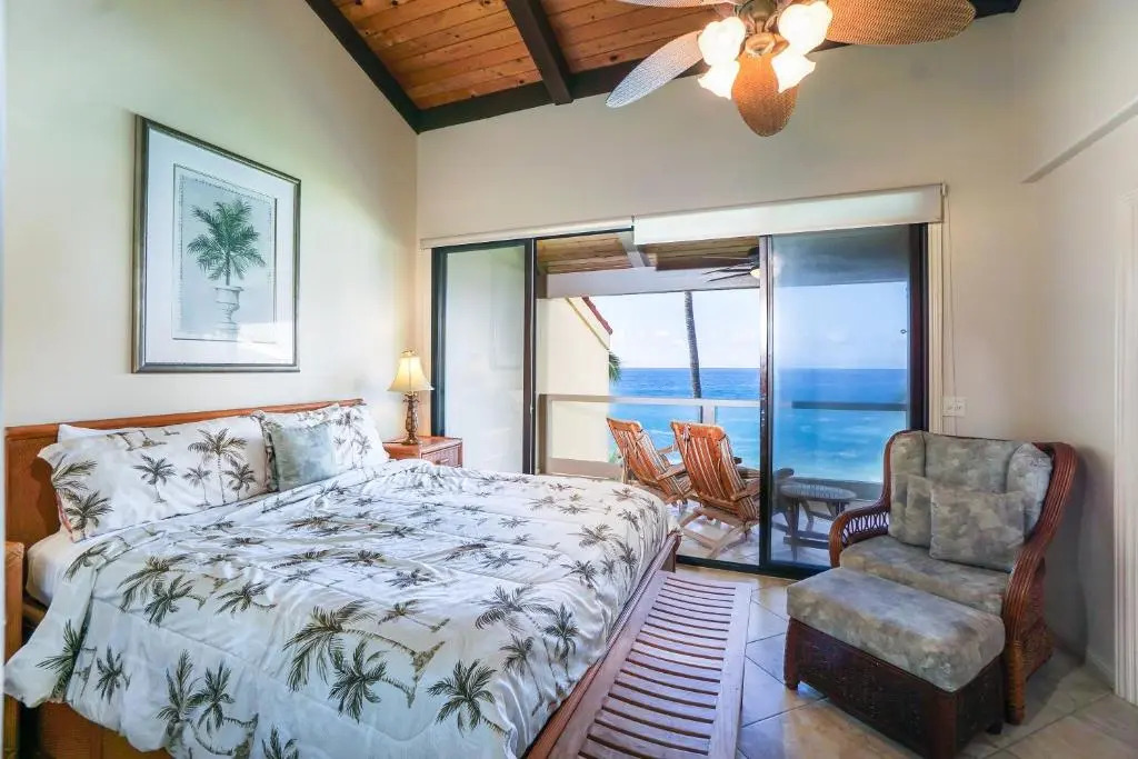 Luxurious 3 BR / 2 BA Direct Oceanfront condo