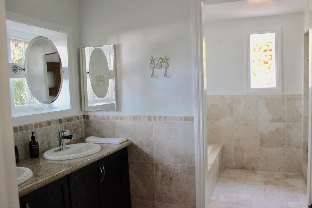 PCH 7 in Malibu with 3 bedrooms and 2 bathrooms