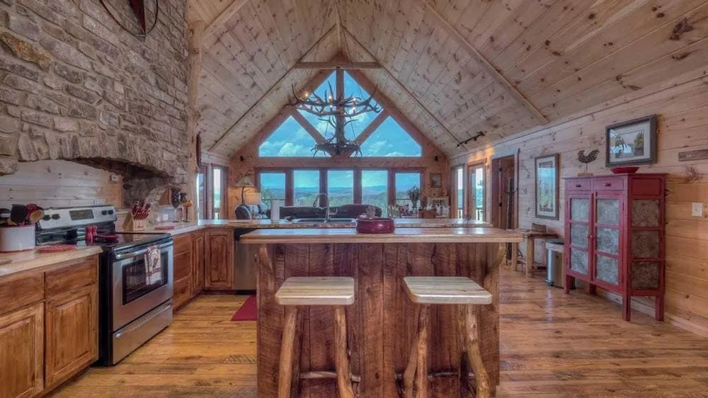 Cloud Top Cabin by Escape to Blue Ridge
