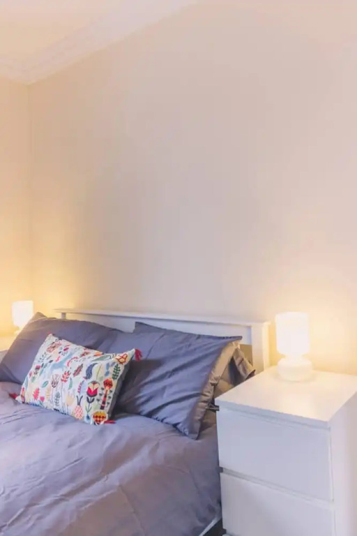Bright And Modern 2 Bed in Dublin City Centre
