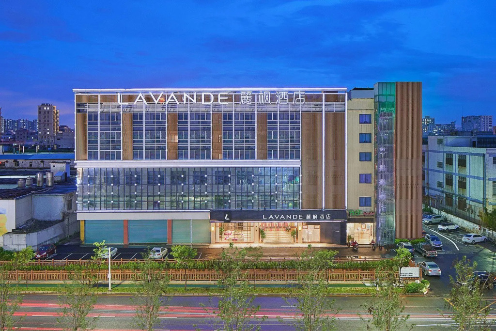 Lavande Hotel Shenzhen International Convention and Exhibition Center & Shajing Jingji Baina