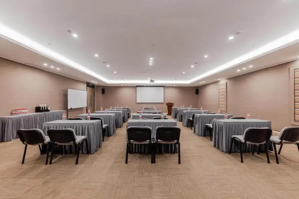 Motel 268 Yuanshen Sport Park Center Branch