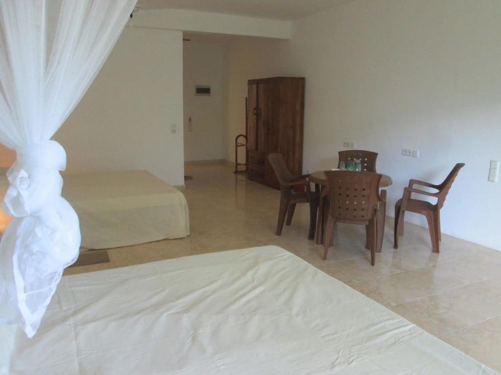 Raja Beach Hotel