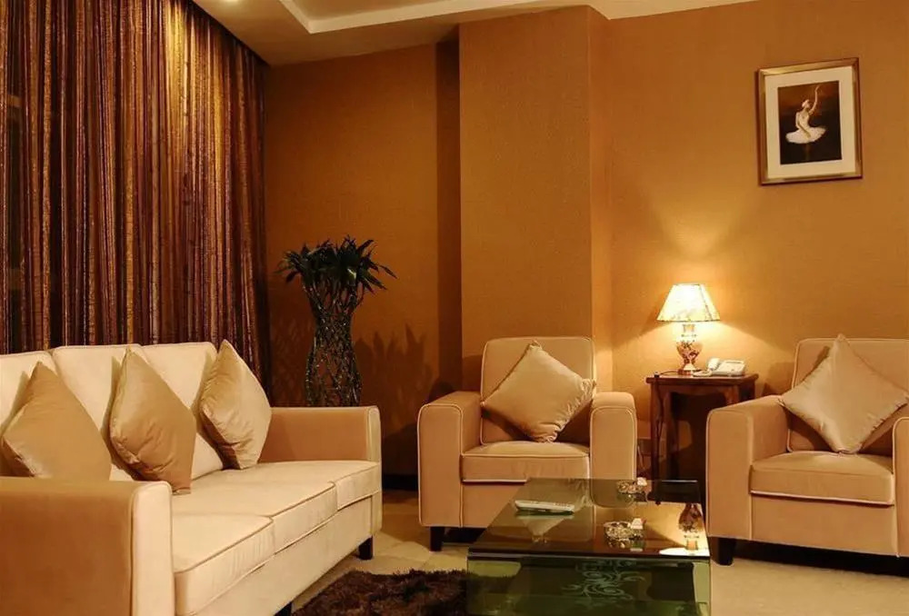 Warm Bed Hotel