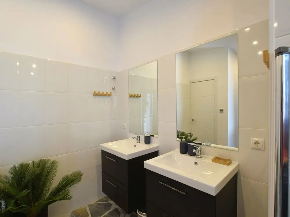 Villa a Sayalonga vicino al mare