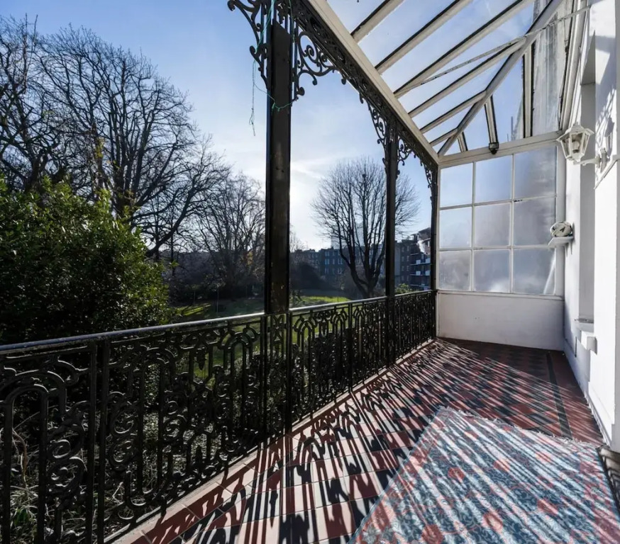 Elegant Earl's Court 2 bed 2 Bath Near Tube