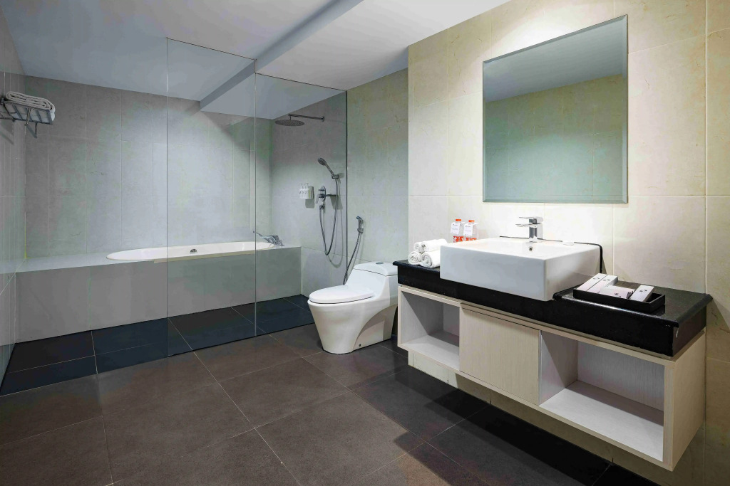 Swiss-Belhotel Waterfront Makassar