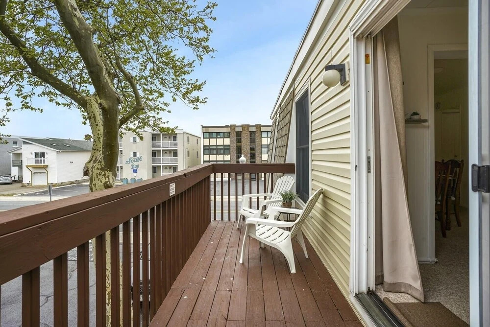 Gullway Villas 408 Unit 204 2 Bedroom Condo by Redawning