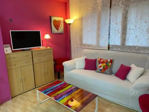 Apartamentos Alcañiz, Ana
