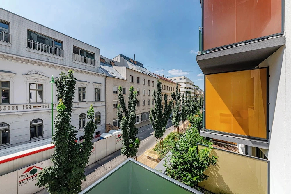 Universo Cordia Bb9 -With Balcony In Cozy Area