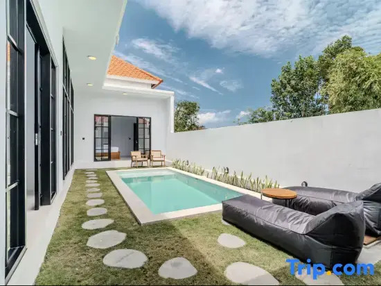 Casa Laguna Pererenan : brand-new 3-bedroom villa  - A Luxury Private Villa By Balinest Villas