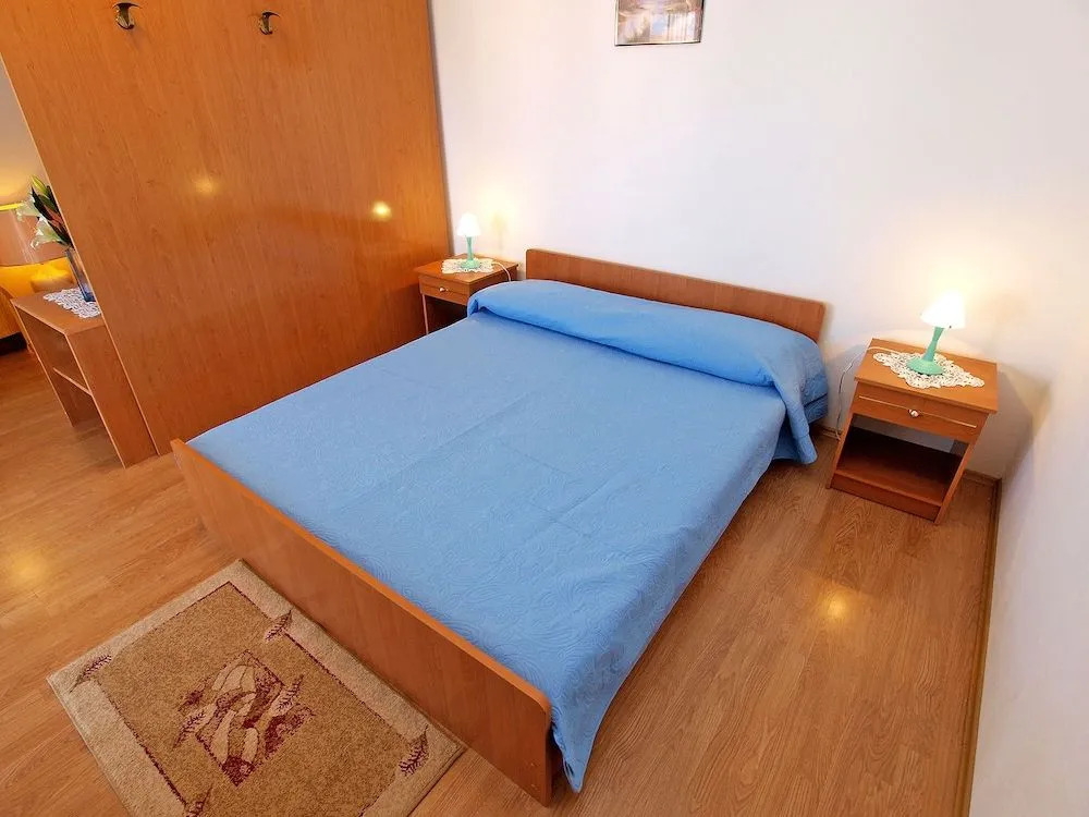 Apartment 50
