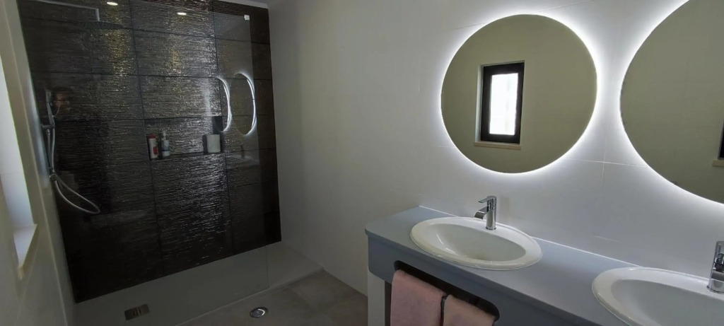 Villa Cristina 17 - Pool & 10 min walk from beach