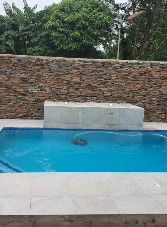 Posh 3 bedroomed guesthouse in Hillside with pool - 2039