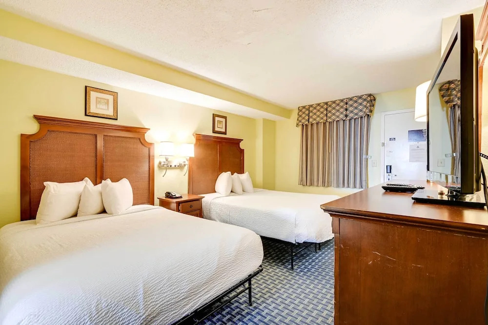 Waterfront Myrtle Beach Condo, Pool & Ocean Views!