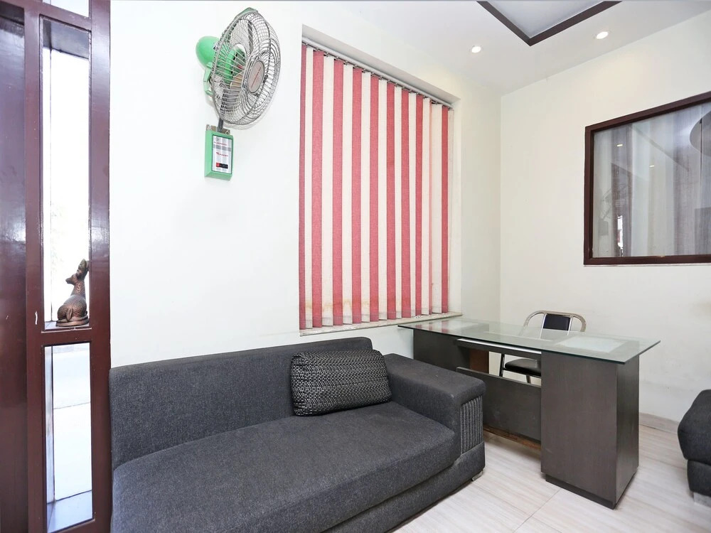 OYO 9955 Hotel Swaruchi Palace