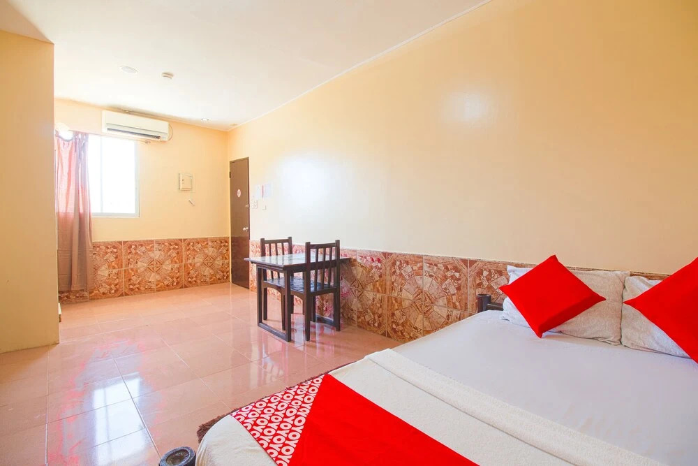OYO 761 Caza Southville Apartelle