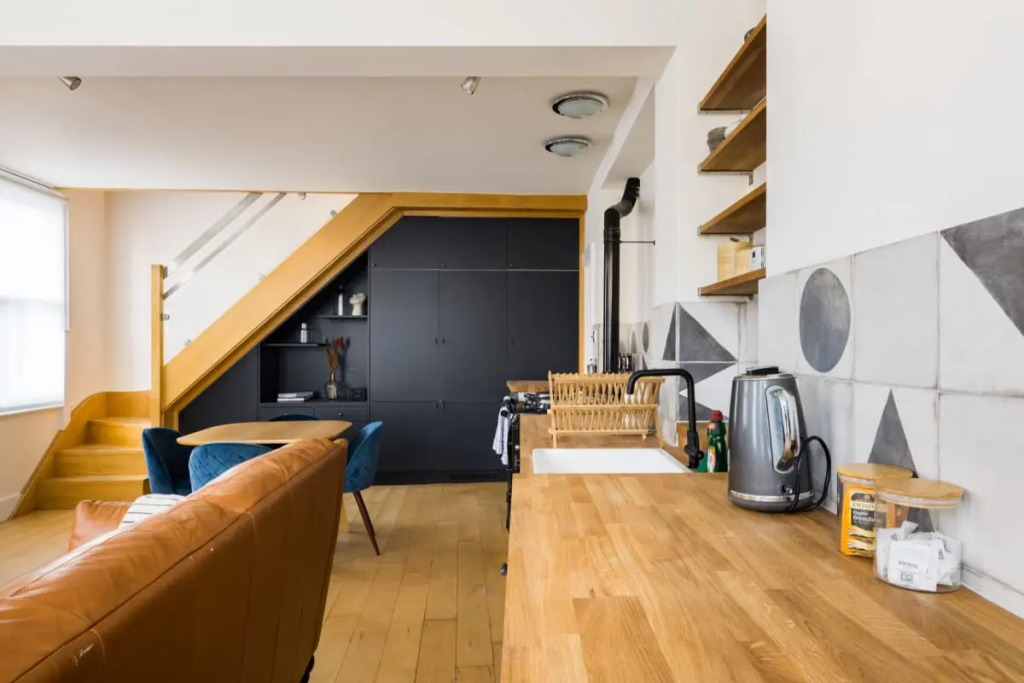 The Stepney Star - Bright & Modern 2BDR with Terrace