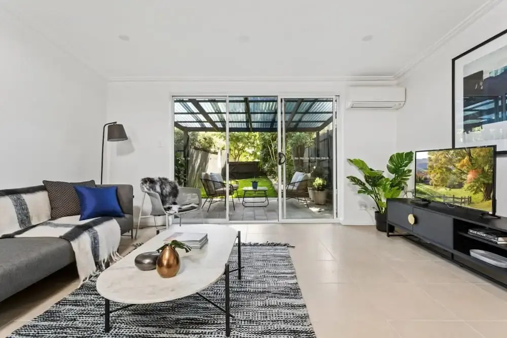 Patio House: Moments From Marrickville Metro