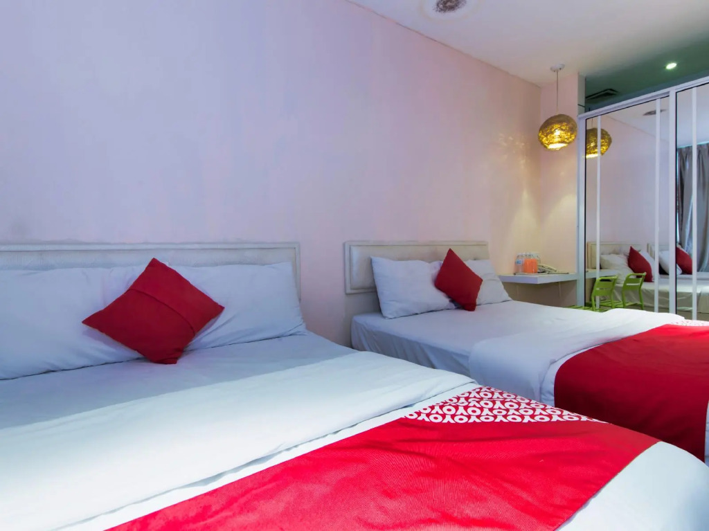 OYO 479 The Green Hotel