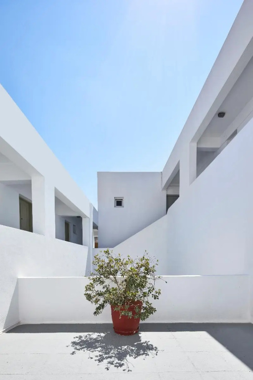 Nissos Thira