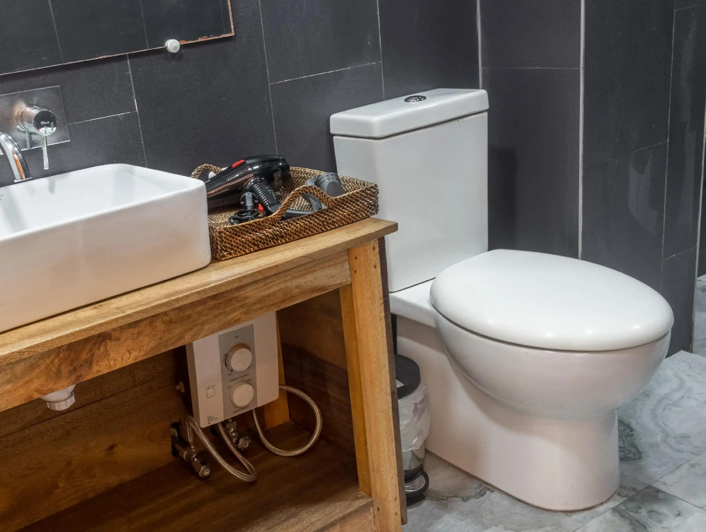 Anahaw Studio Suites
