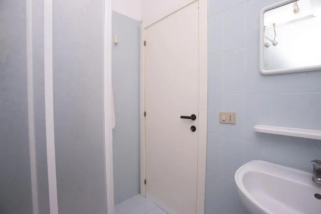 M212 - Marcelli, Ampio Bilocale Con Terrazzo