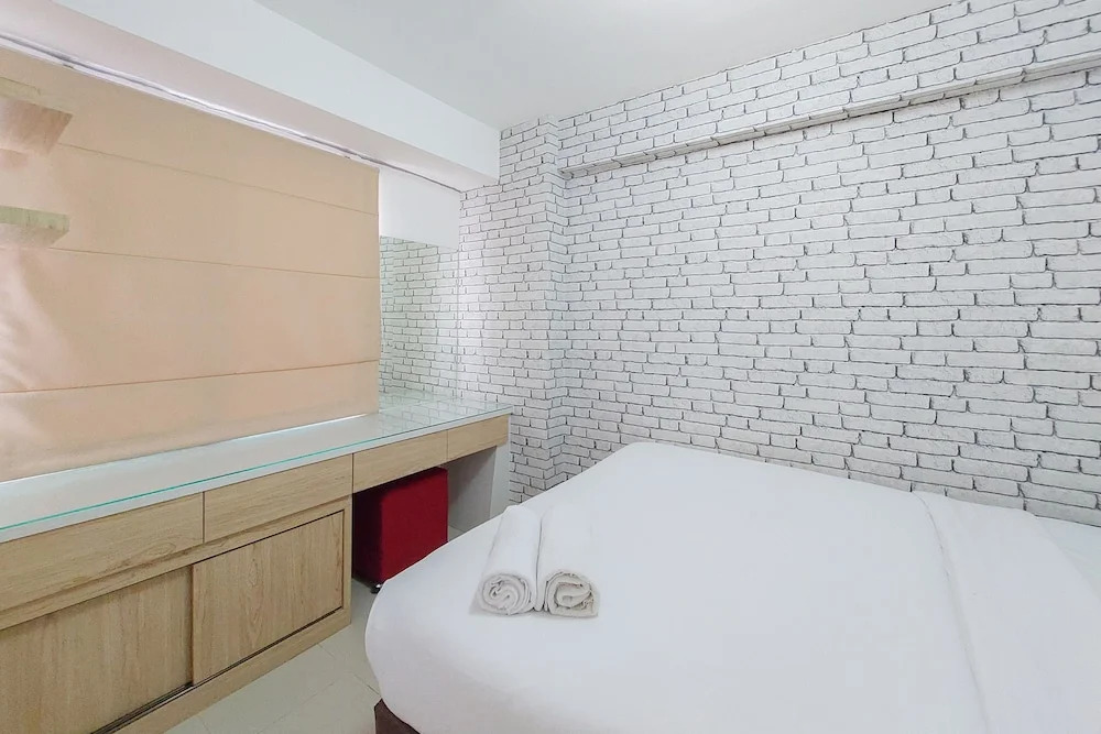Comfort And Nice 2Br At Bassura City Apartment