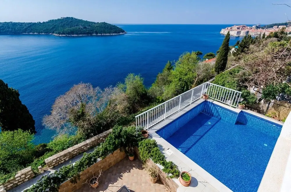 Villa Adrian - Six Bedroom Villa With Swimming Pool and Sea View ID Direct Booker 3663